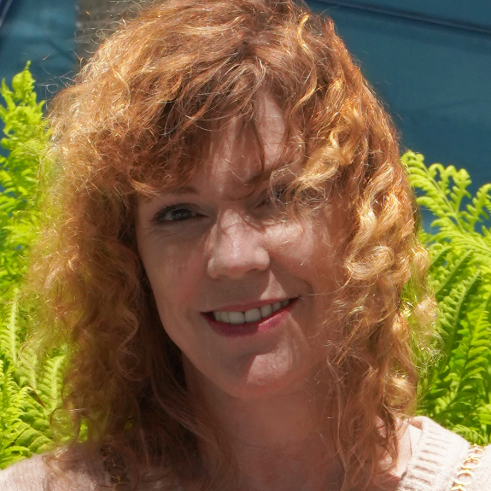 Meet your Posher, Leslie